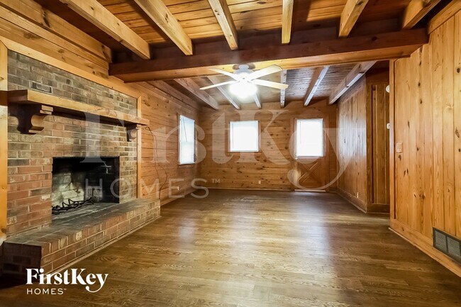 Photo - 4490 Wallace Cir SW