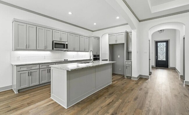 Photo - 716 Oak Creek Dr