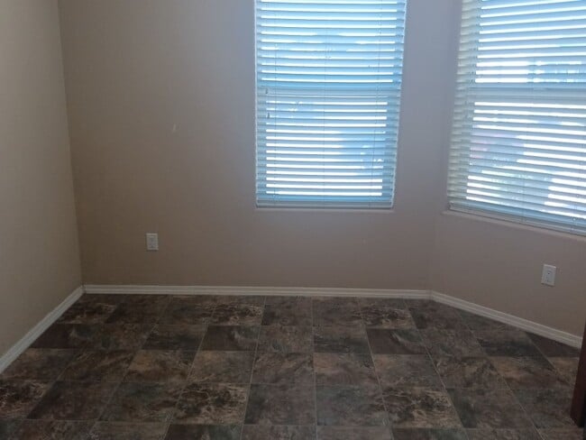 Photo - 3 Bedroom, 2 Bathroom Home! Schedule a Showing Today!