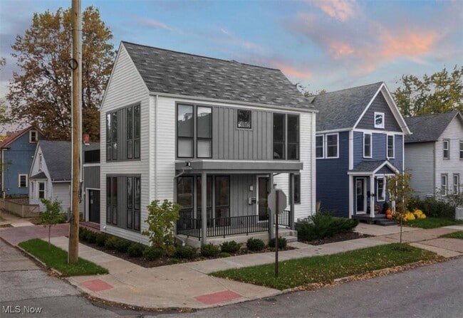 Building Photo - 1926 W 52nd St