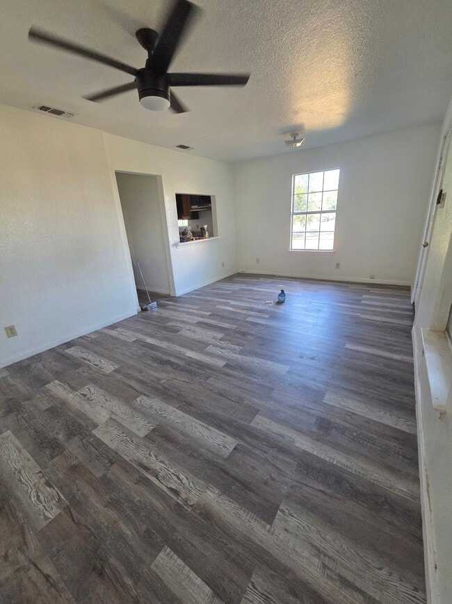 Photo - 2307 Ruiz St