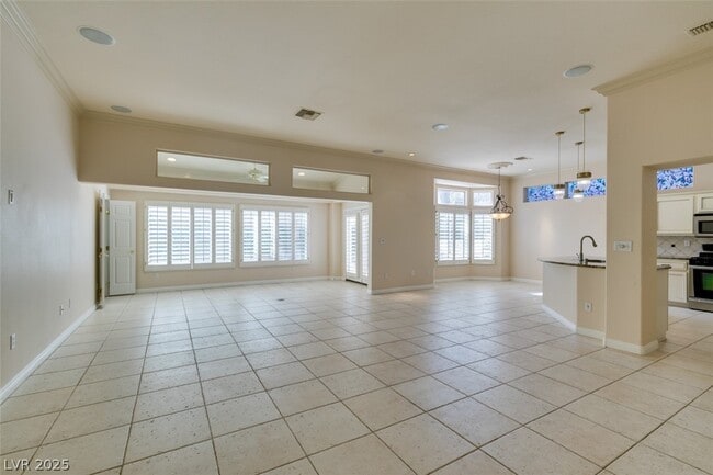 Photo - 10041 Woodhouse Dr