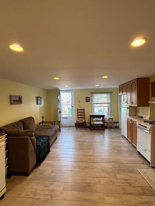 Photo - 8B Springfield Ct Unit 8 B