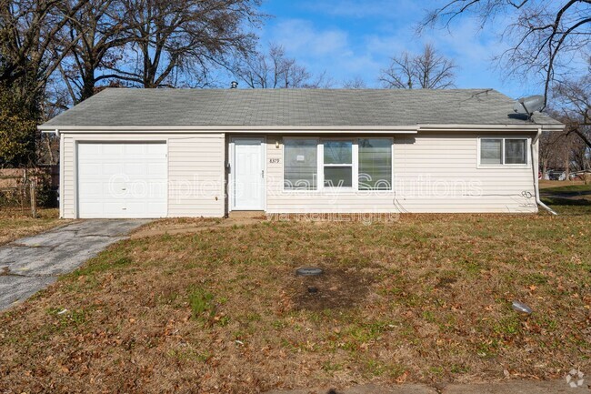 Building Photo - 8379 Midwood Ave Rental