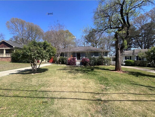 Building Photo - 2080 Hilburn Dr SE