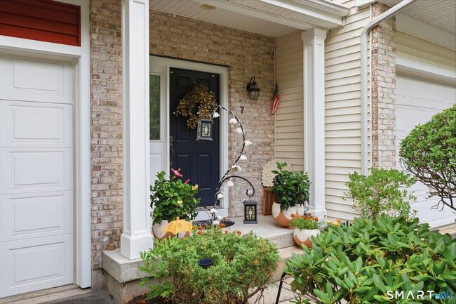 Photo - 7 Bridlewood Unit 2A