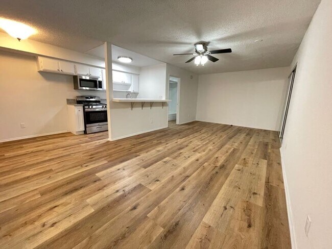 Photo - 5708 Tujunga Ave