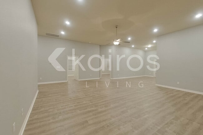 Photo - 10685 Bent Brook Dr