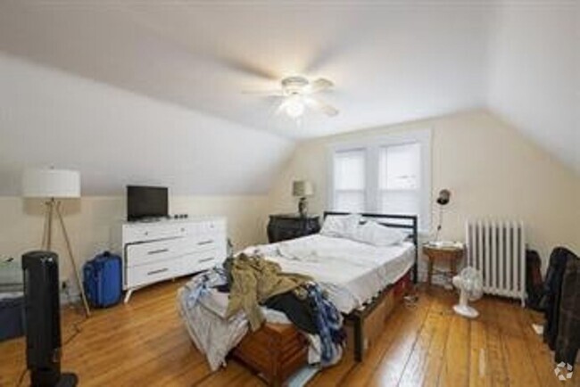 Building Photo - HOT BRIGHTON LISTING!!!! Rental