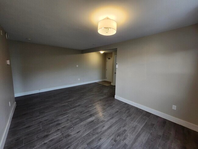 Photo - 12 Mitchell St Unit 8