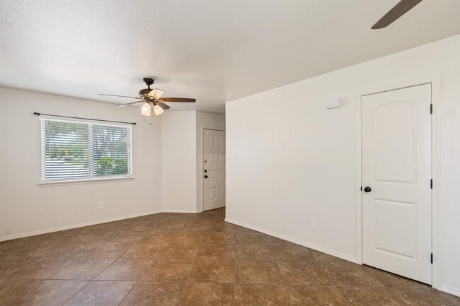 Photo - 111 Rhonda Dr