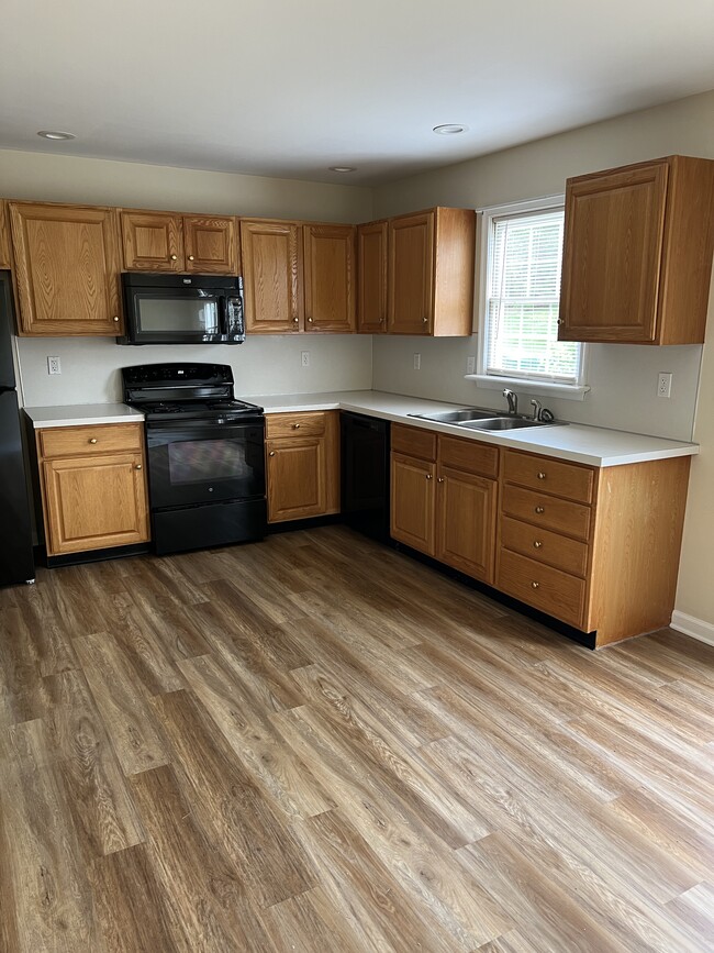 Photo - 4171 Kittatinny Dr