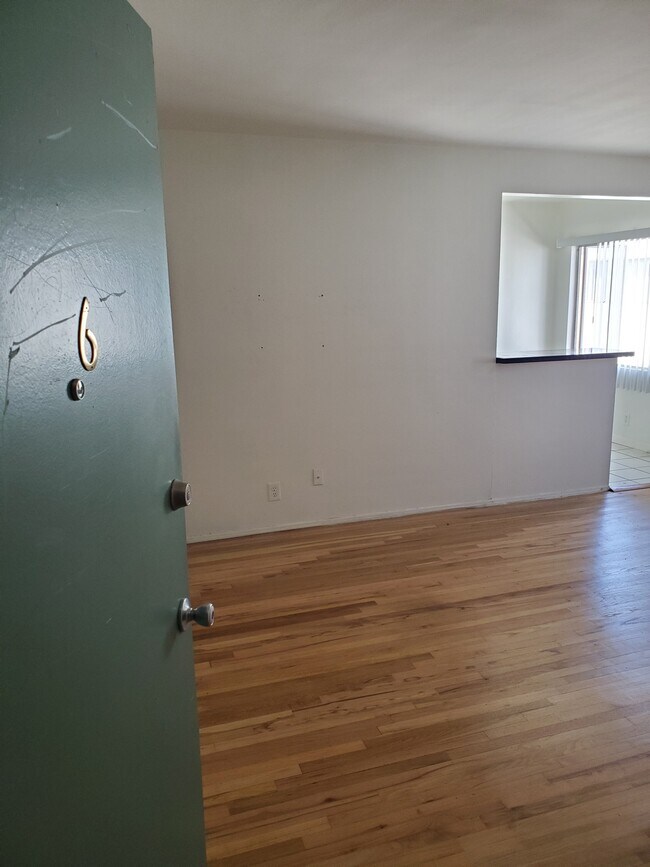 Photo - 12626 Caswell Ave Unit 6