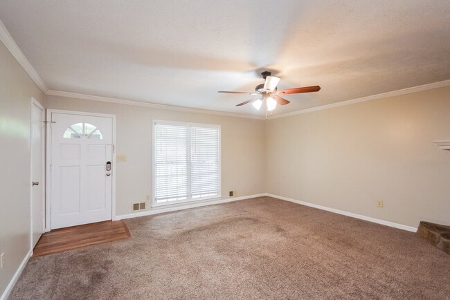 Photo - 15 Glenloch Point