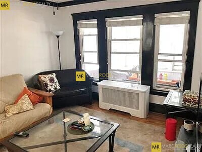 Photo - 949 Broadway