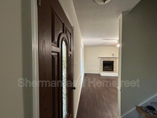 Photo - 210 Foxdale Dr