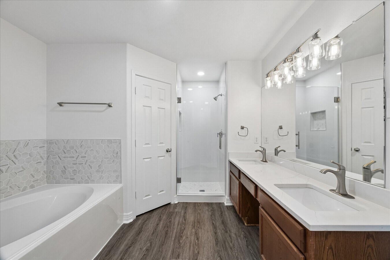 Photo - 8310 Hardy Elm St
