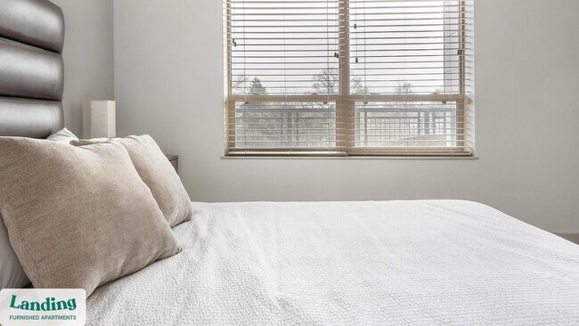 Photo - 5800 Highlands Plaza Dr Unit 236