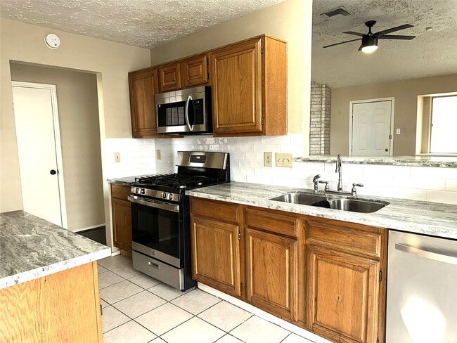 Photo - 1735 Jo Ann Ln