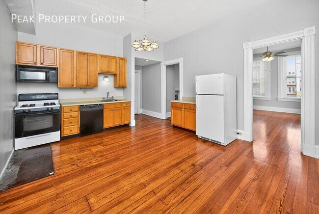 Photo - 215 E University Ave