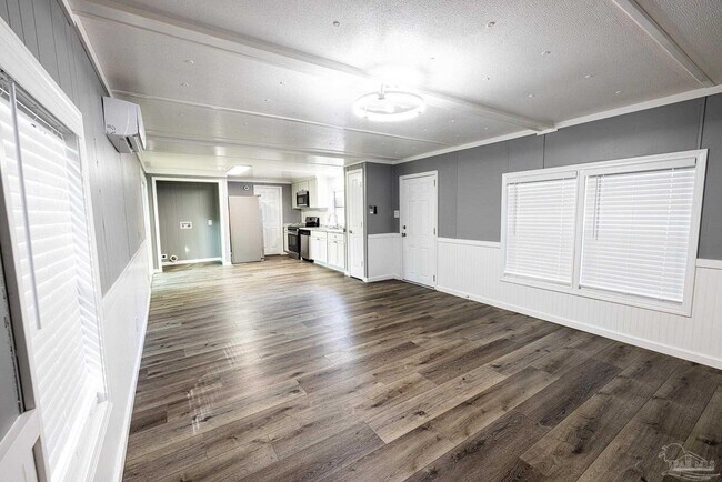 Building Photo - 4413 Basswood St