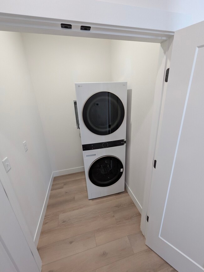 Photo - 162 Robin Rd