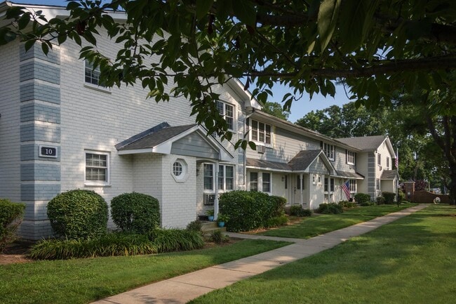 Photo - 23 Weaver Dr Apartment Unit 02-2B