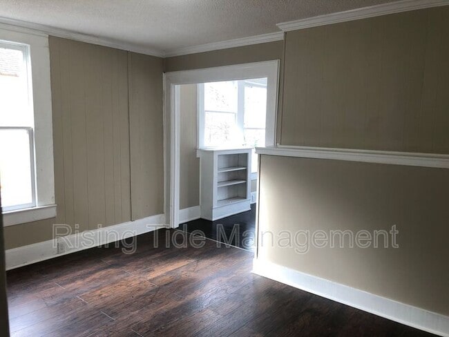 Photo - 1131 8th Ave W