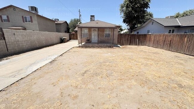 2 bedroom 1 bathroom home near 34th St/ Chester Ave