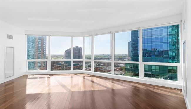 Photo - 77 Hudson St Unit 1411X