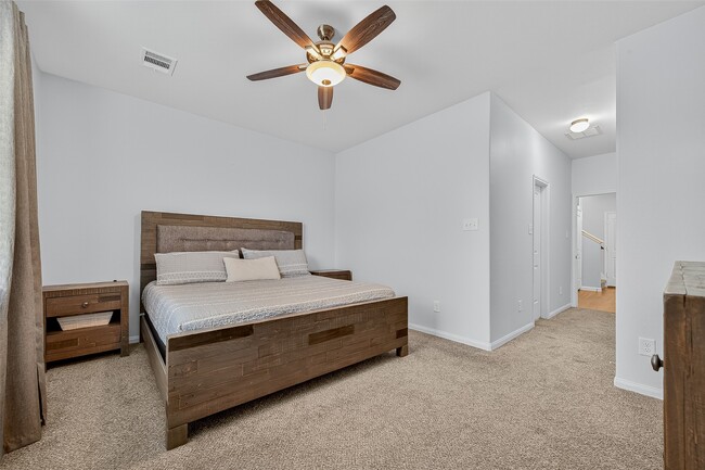 Building Photo - 10314 Douglas Fir Villa Ave Rental