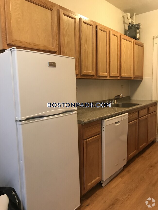 Building Photo - 1171 Boylston St Rental