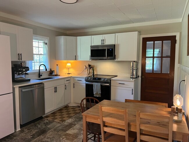 Photo - 321 Cedar St