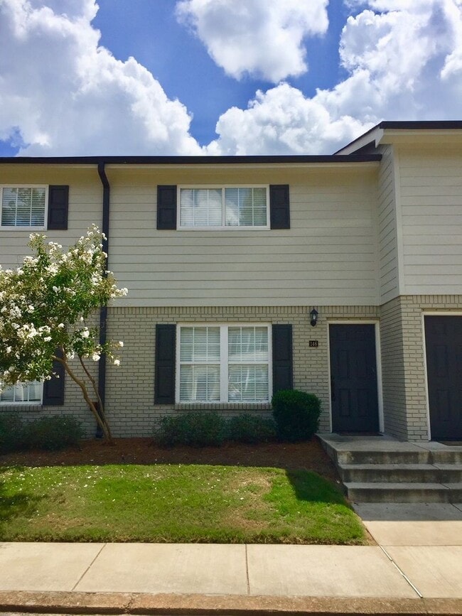 2 Bedroom 2 Bath Townhome - 2 Bedroom 2 Bath Townhome