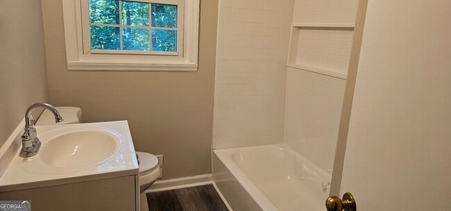 Photo - 488 Pomona Cir SW