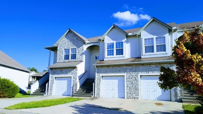 Building Photo - 10335 Parkview Ave