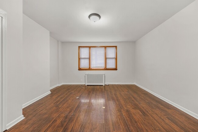 Photo - 37 Pearsall Ave Unit 2