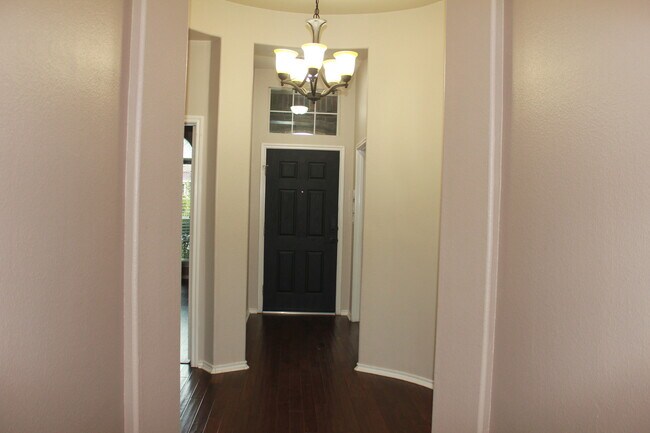 Photo - 9424 Woodhurst Dr