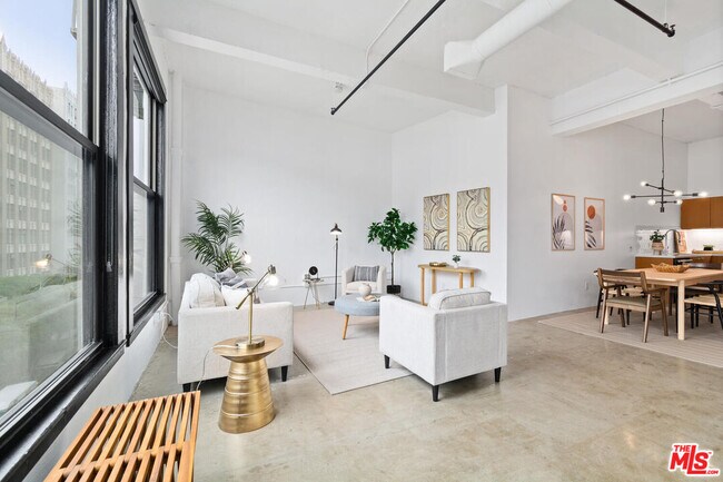 738 S Los Angeles St Unit 501