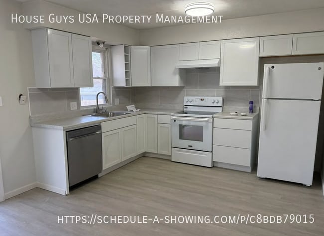 Building Photo - 2903 Tepee Ave