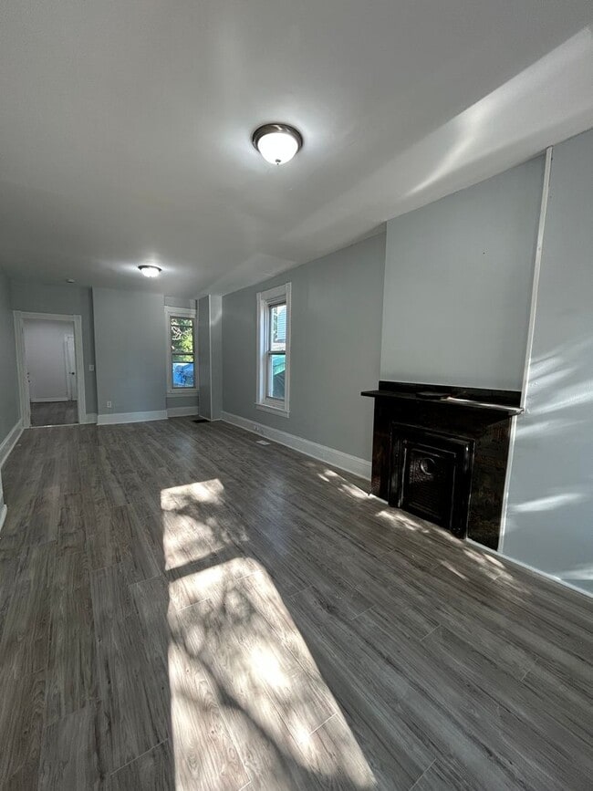 Photo - 298 Rutherford Ave