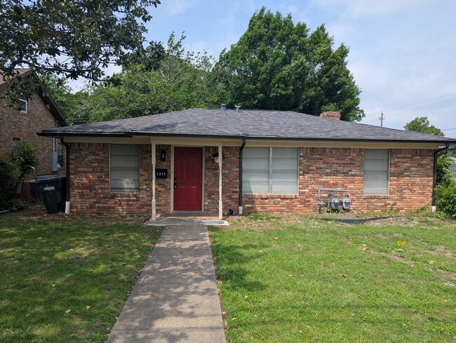 Building Photo - 1311 N Morris St