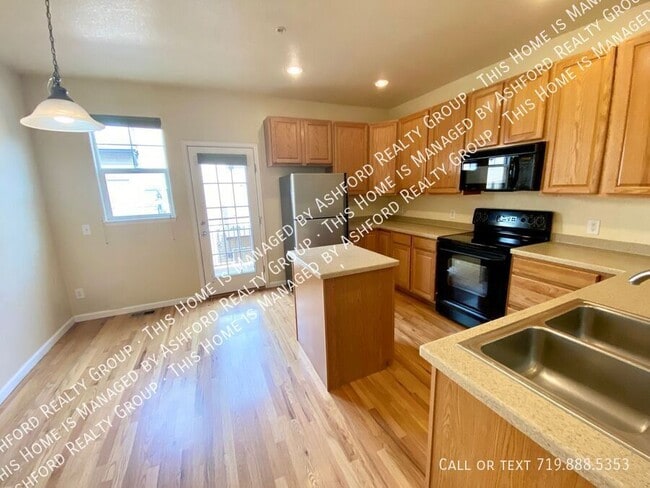 Photo - 837 S Weber St