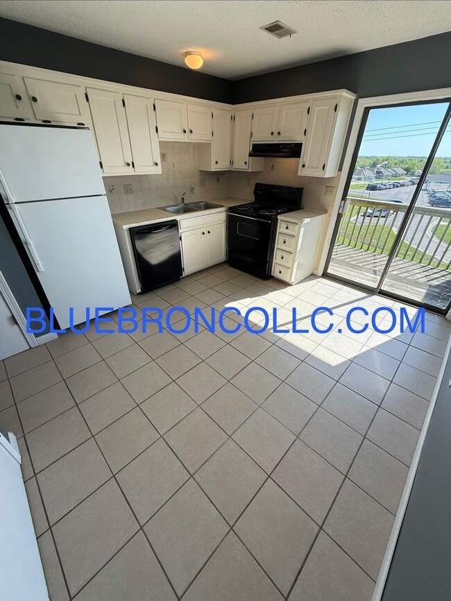 Photo - Cute 2 bedroom 1 bathroom home with a 1 car garage