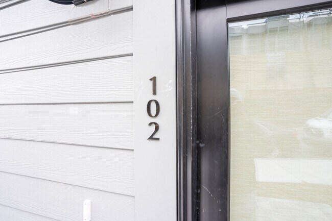 Photo - 158 Everett St