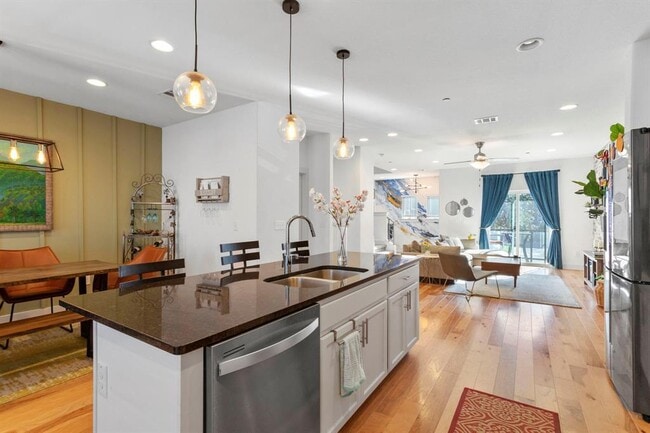 Photo - 7203 Bassett Ct