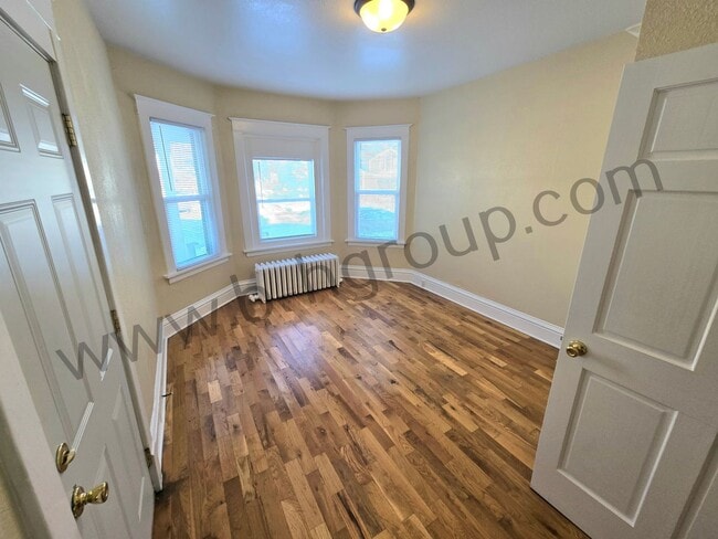 Photo - 821 48th St Unit Lower