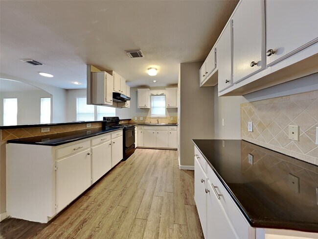 Photo - 5129 Jezebel St