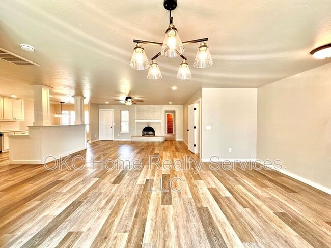 Photo - 3408 Oak Grove Dr