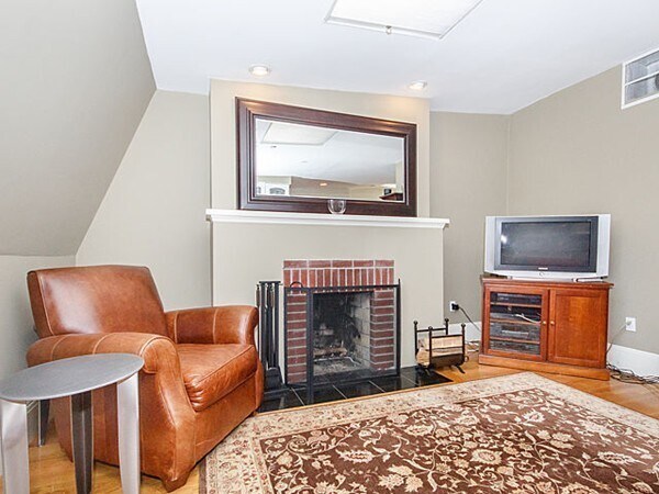 Photo - 477 Massachusetts Ave Unidad 5